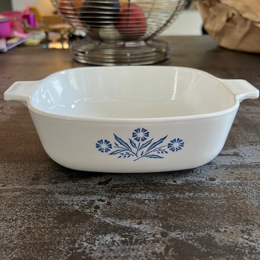 Corning Ware 1 quart white blue vintage